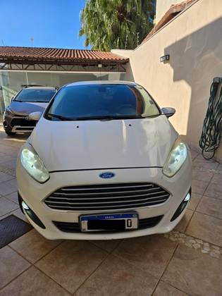 FORD FIESTA 1.6 TITANIUM SEDAN 16V FLEX 4P POWERSHIFT FORD FIESTA 1.6 TITANIUM SEDAN 16V FLEX 4P POWERSHIFT